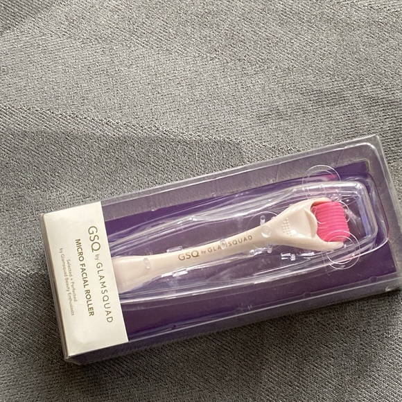 GSQ Glam Squad Micro Facial Roller - Picture 9 of 10
